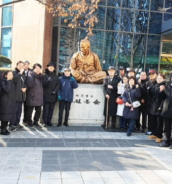 전봉준 장군 동상 참배로 새해 열어 섬네일 파일